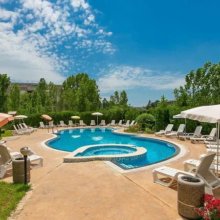 Apartament Furnished 1bdr With Pool View Uq *
