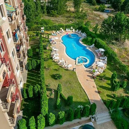 Furnished 1bdr With Pool View Uq Apartament