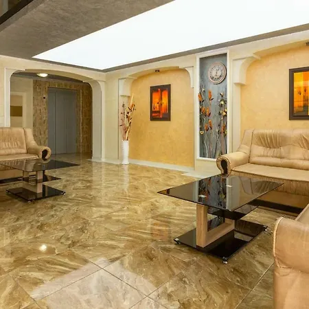 Furnished 1bdr With Pool View Uq Apartament
